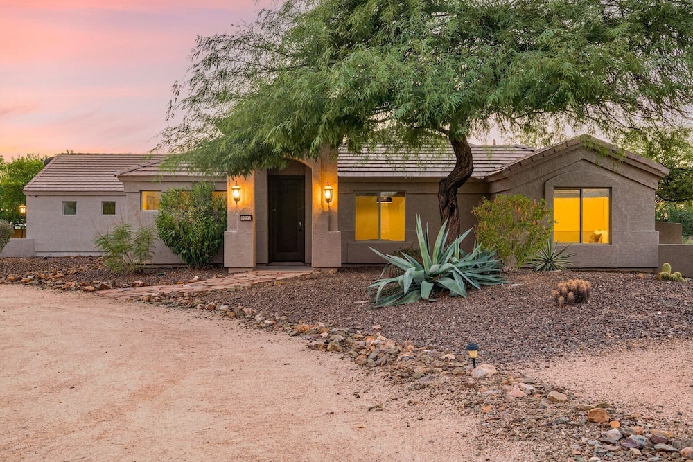 Ironwood by Avantstay Secluded Ranch Home w/ Pool & Private Horse Stables! view 4