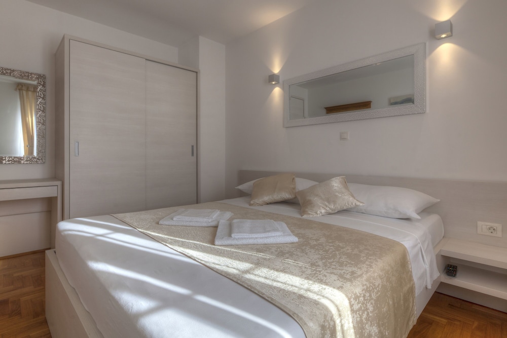 B&B L.D view 2