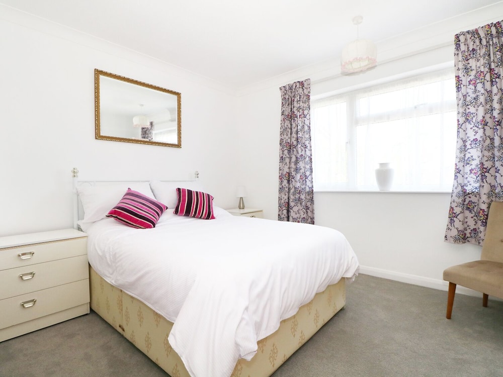 Radiant 2 Bedroom Apartment in East London