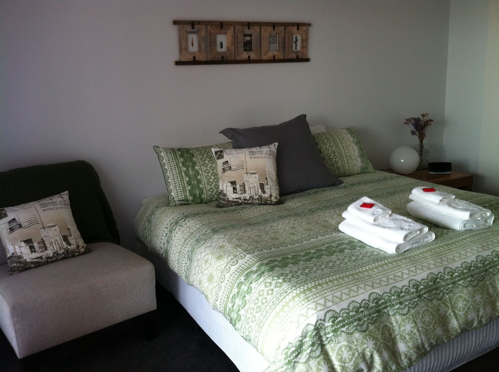 Corinella On The Esplanade Bed & Breakfast