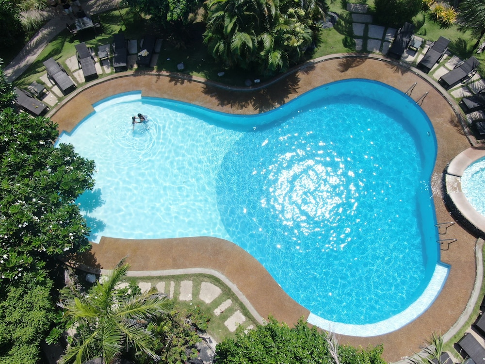 Thalatta Resort