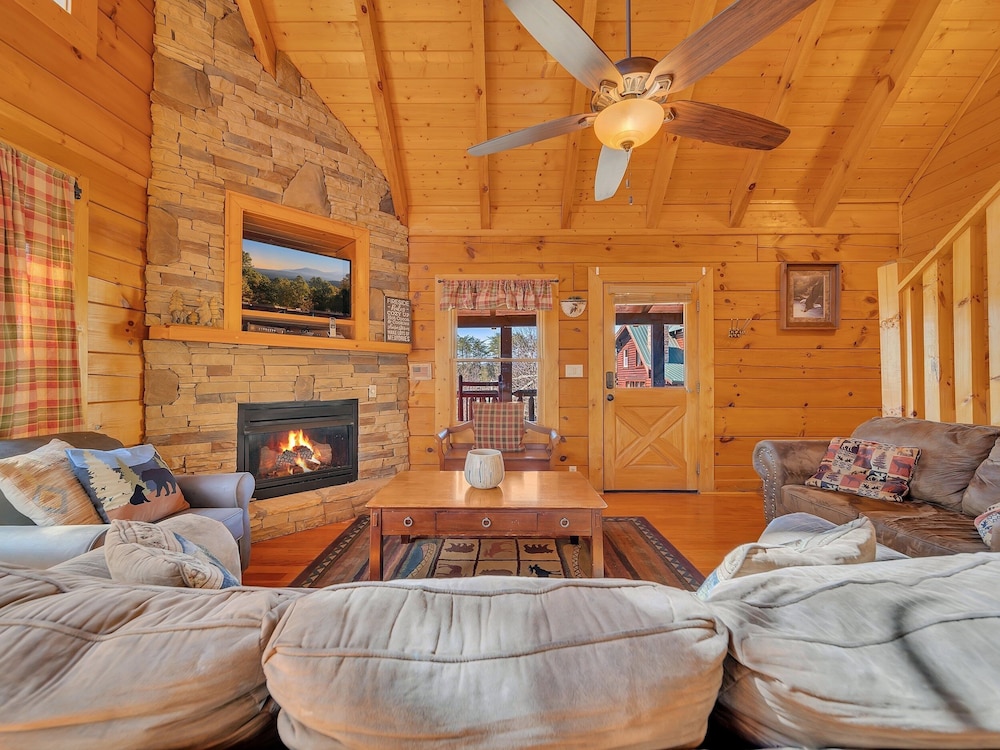 Ern821 - Tranquil Times 5 Bedroom Cabin
