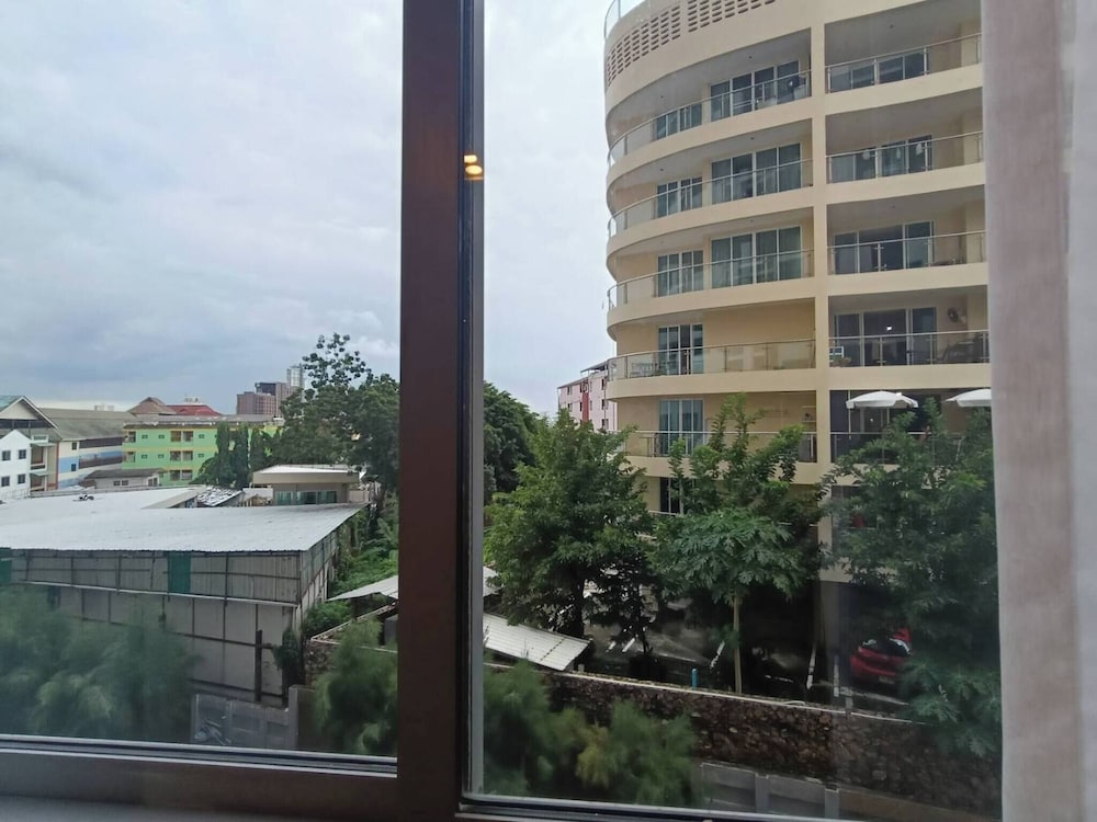 432- Downtown 1 Bedroom Apartment, Unixx Pattaya