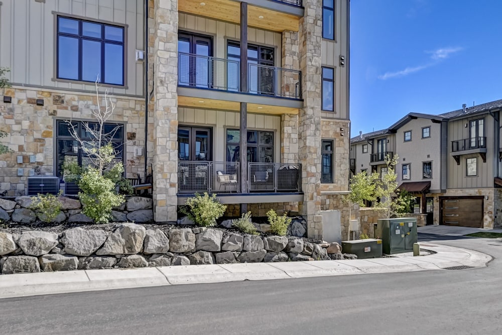 Kokopelli by Avantstay Close to the Ski Slopes in This Majestic Home in Park City view 5