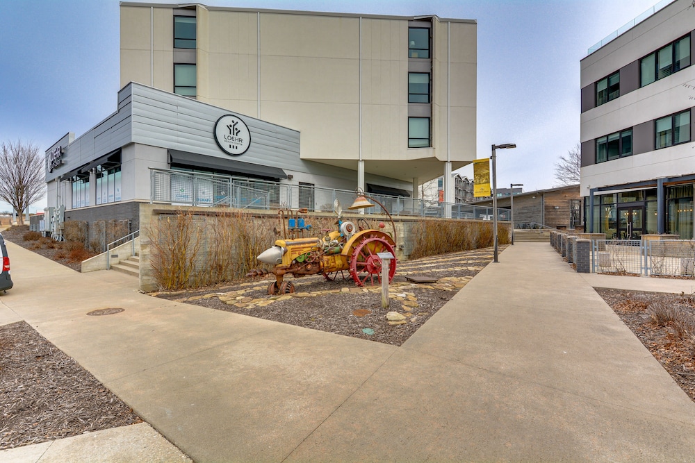 Modern Springfield Apartment ~ 7 Mi to Downtown!