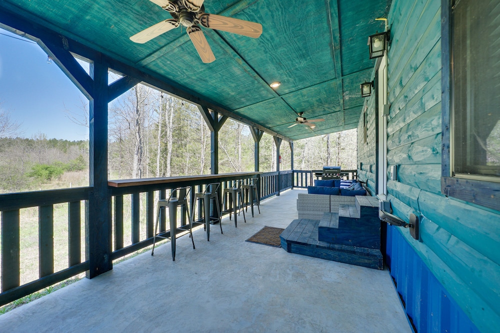 Broken Bow Cabin w/ Hot Tub, Fire Pit & Creek View view 3