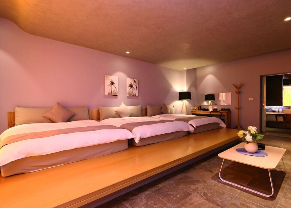 ii 1979 Bed&Breakfast