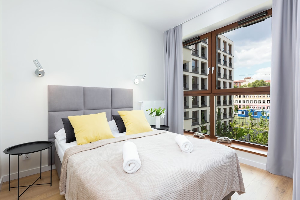 Modern Business Apartments by Renters view 3