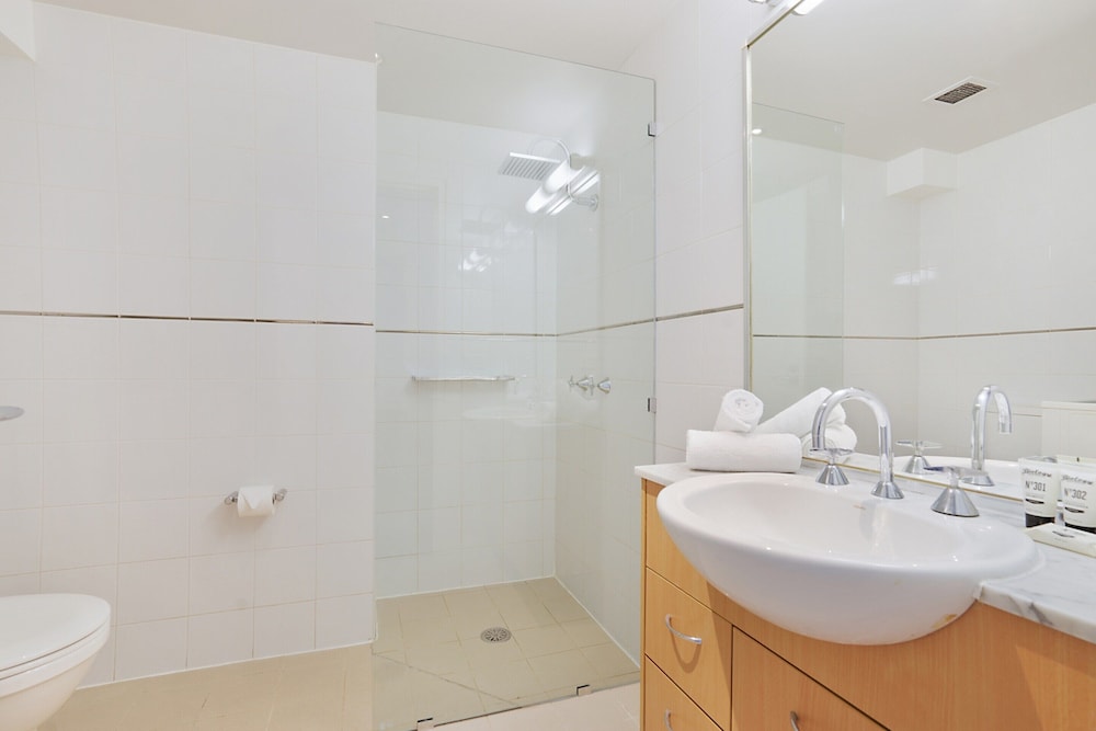 Central 1-bedroom Apartment With City Views