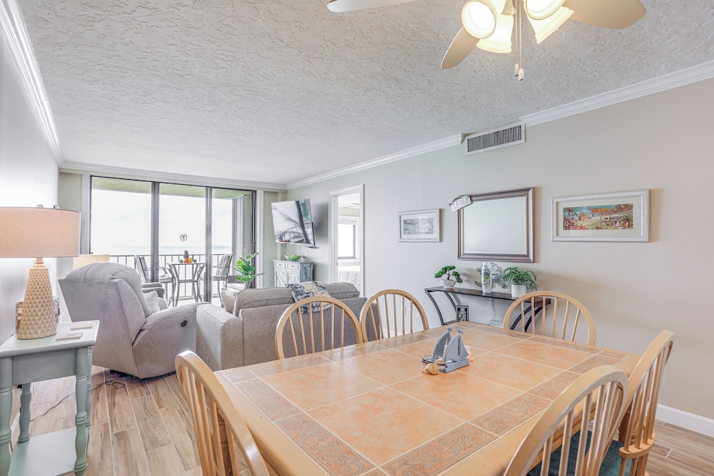 Oceanfront Fort Pierce Condo: Pool & Beach Access!