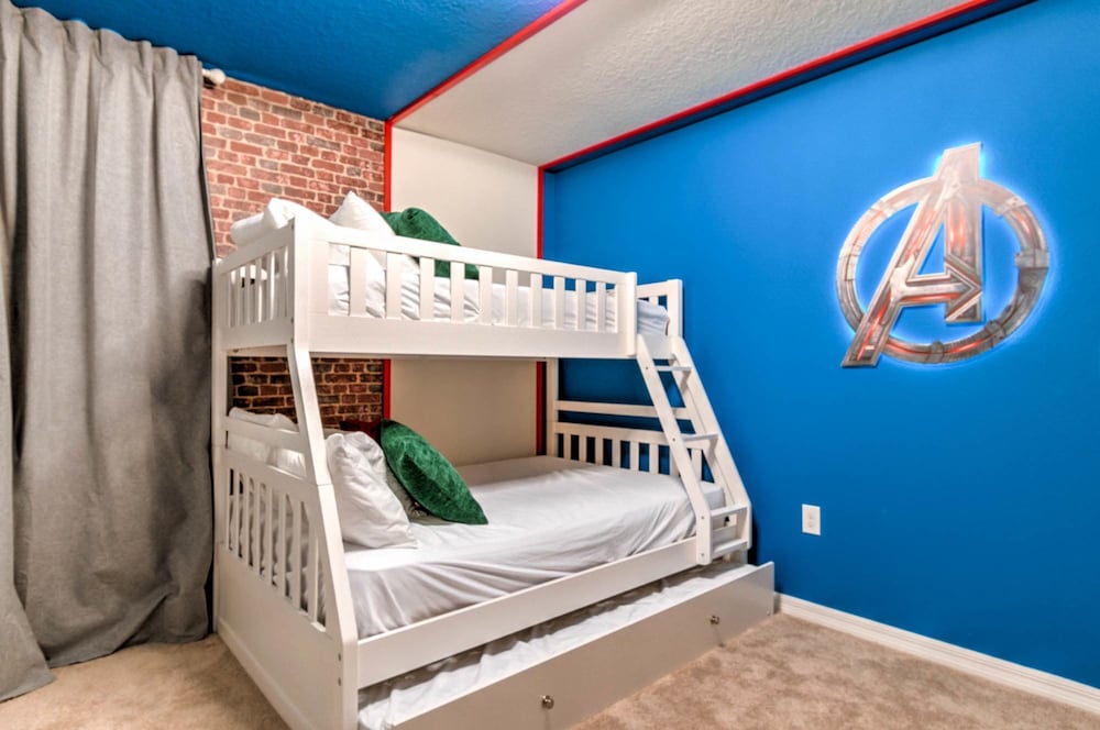 16239 7BR Stunning Home For Your Family Vacation