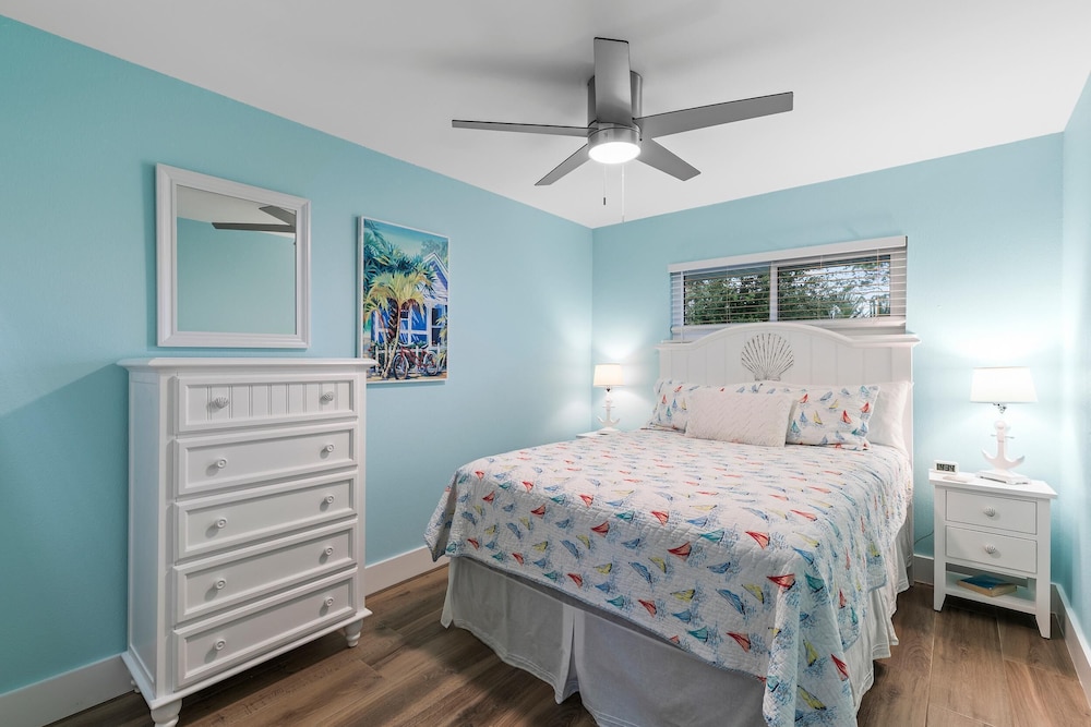 Coronado Arms Condominiums B-18