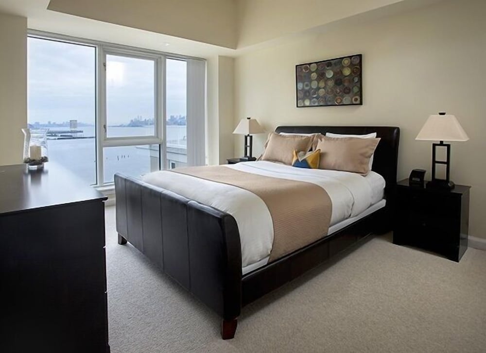 Premier Furnished Apartment at The Pier