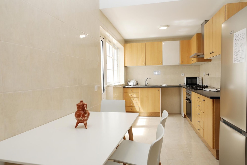 Z 04 - Bedroom 4 in Gil Vicente Guest Rooms