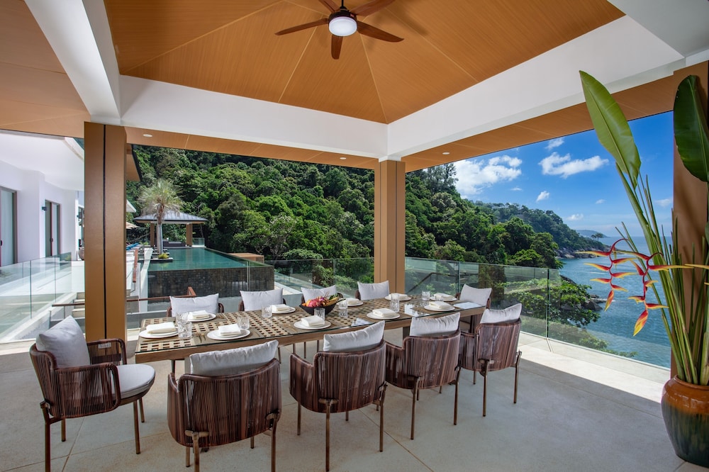 The Aquila Villa