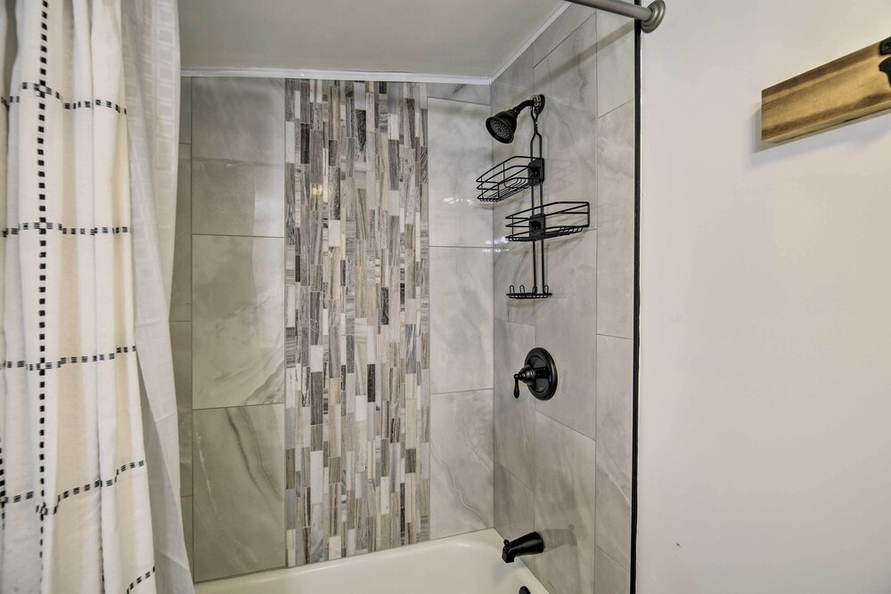 Updated Bristol Retreat ~ 2 Miles to Downtown! view 5