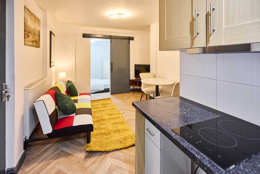 Host Stay Emporium Ground Floor Apartment