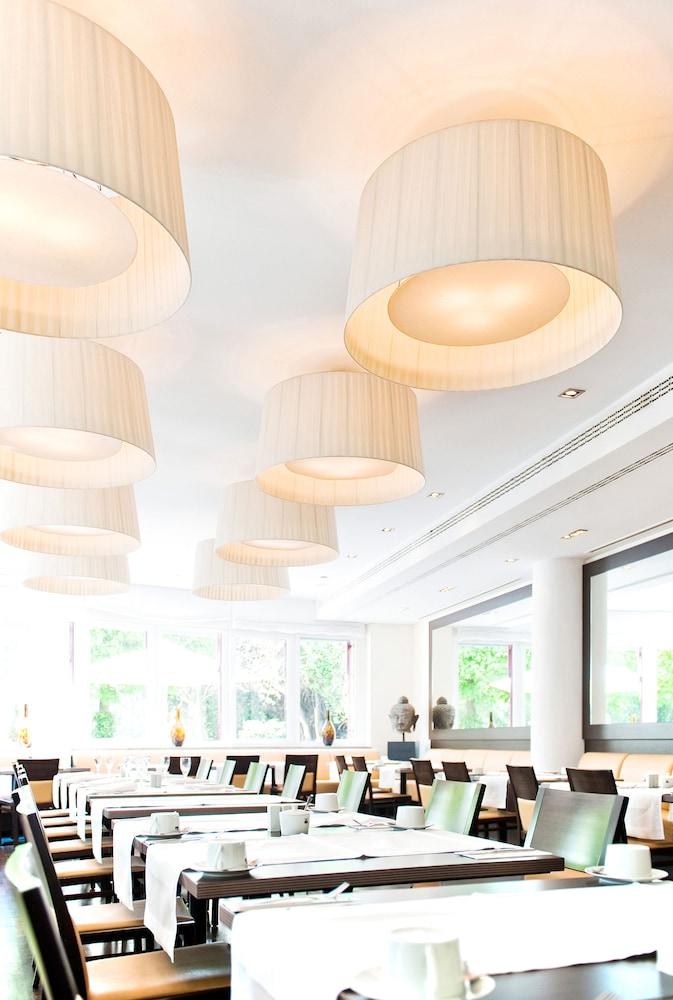 Berlin Vacations - Bristol Hotel Frankfurt - Property Image 7