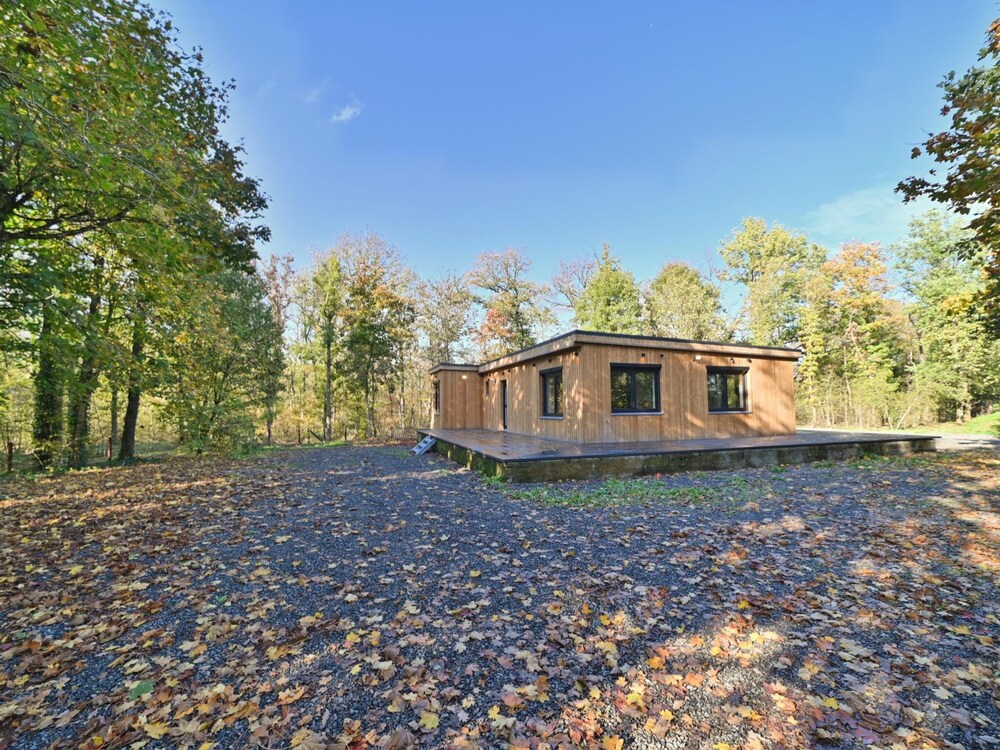 Chalet Near Durbuy With Forest & Hot Tub