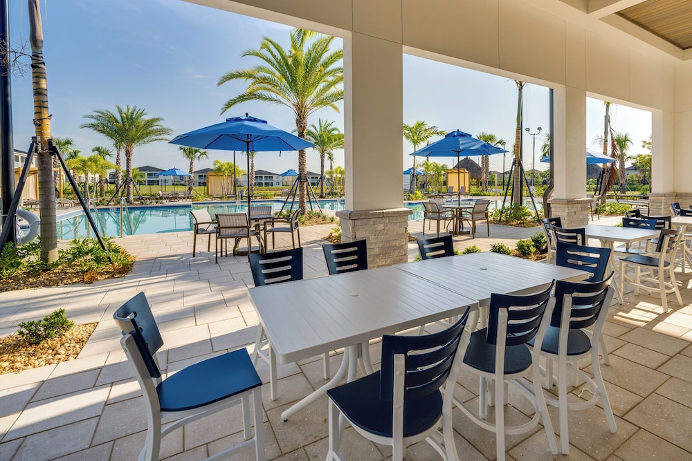 Family Oasis in Championsgate: Private Pool!