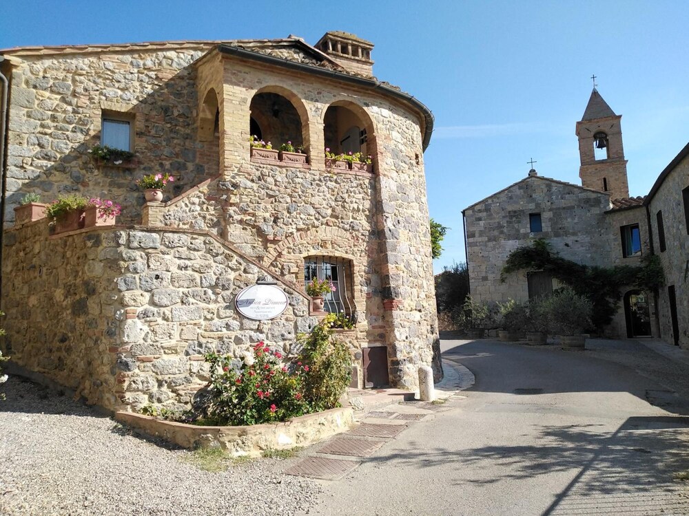La Vecchia Corte