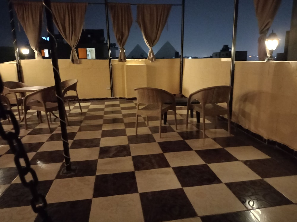 Giza Vacations - Pyramids Terrace Hostel Budget Stay - Property Image 8
