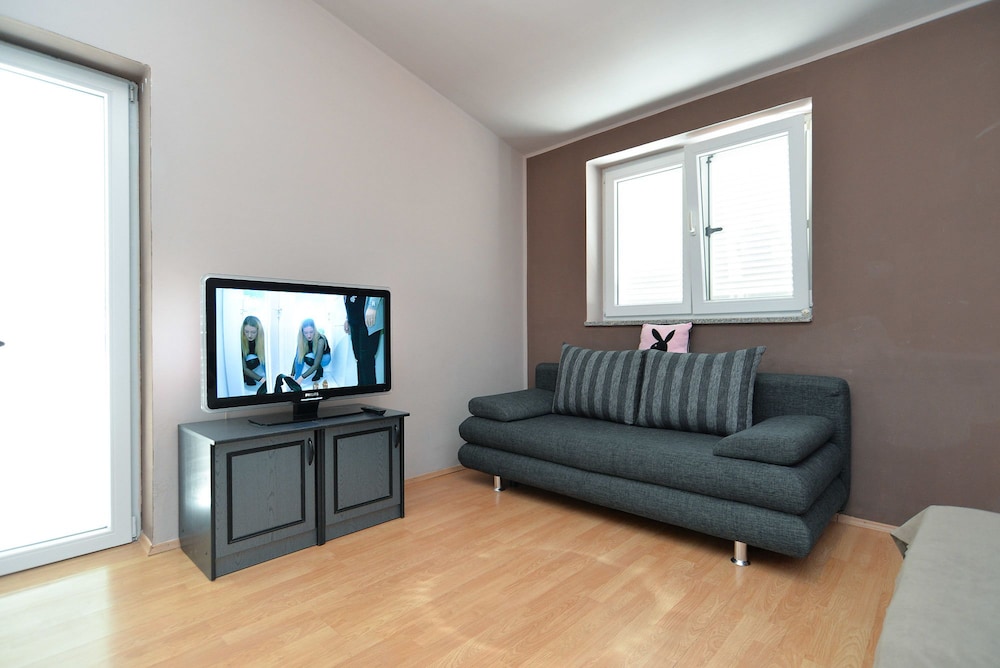 Photo 16