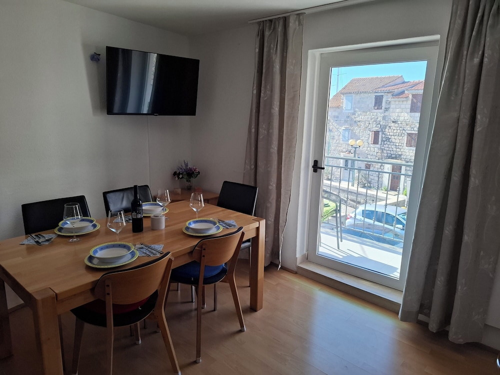 Apartments Kastilac with sea view