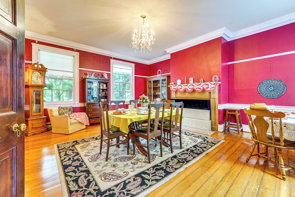 Historical 30-acre Retreat in Virginia!