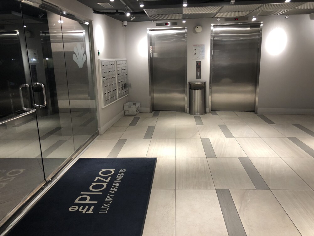 Prime Walking Distance to UCLA N309