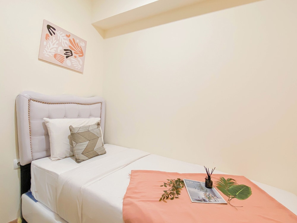 Modern Touch 2Br Apartment At Meikarta