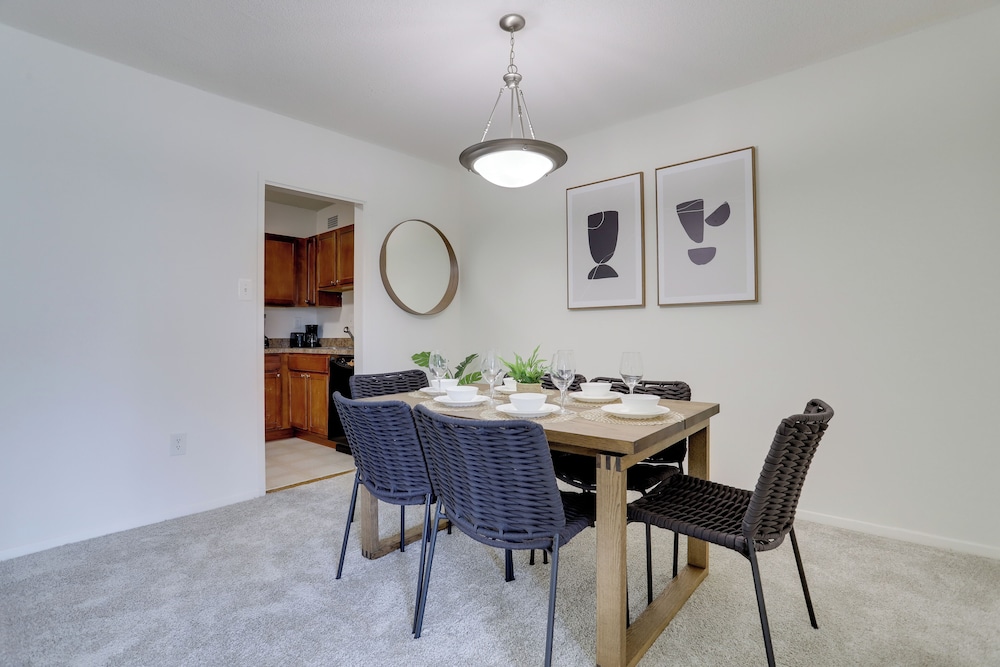 Prime Crystal City Apartments