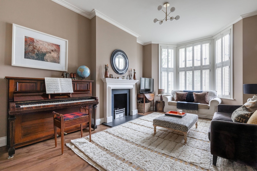 Brewster Gardens III by Onefinestay
