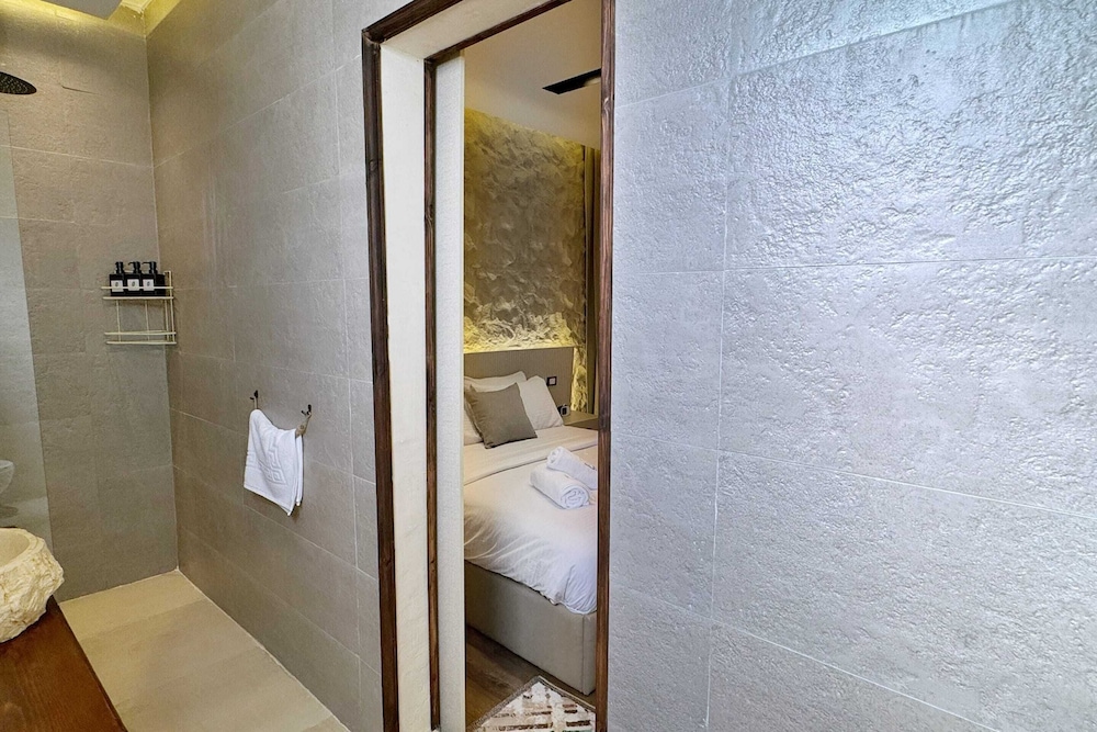 The Built-up 2 BDR Condo 15 min to CAI Airpt