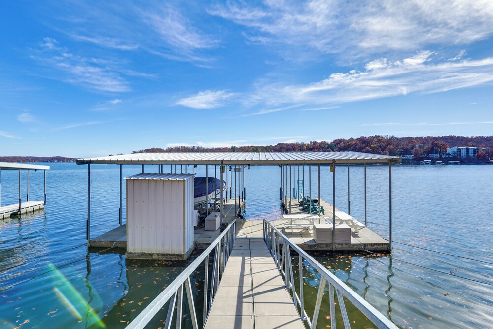 Lake of the Ozarks Vacation Rental: Boat Dock/slip