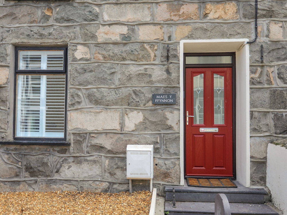 Maes Y Ffynnon