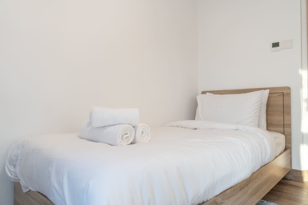 Stylish Minimalist 2-bedroom in Jumeirah Village Circle