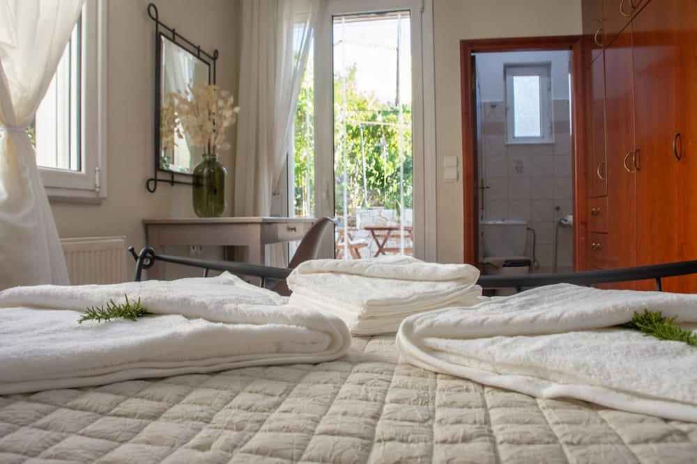 Casa Anthea 3 Bedroom Apartment With Garden