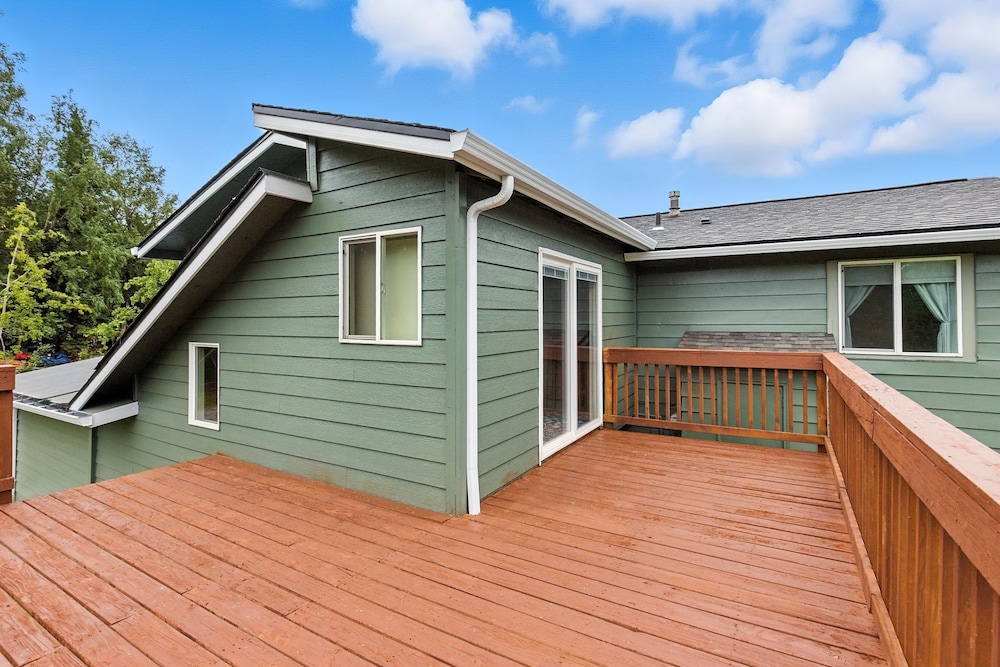 Anchorage 5br Retreat Hikes, City & Comfort 5 Bedroom Home