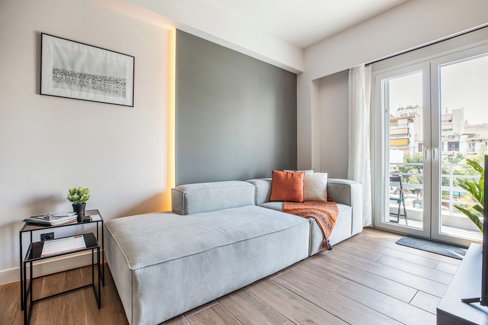 Brisk - Chic 1-BR Apartment in Athens