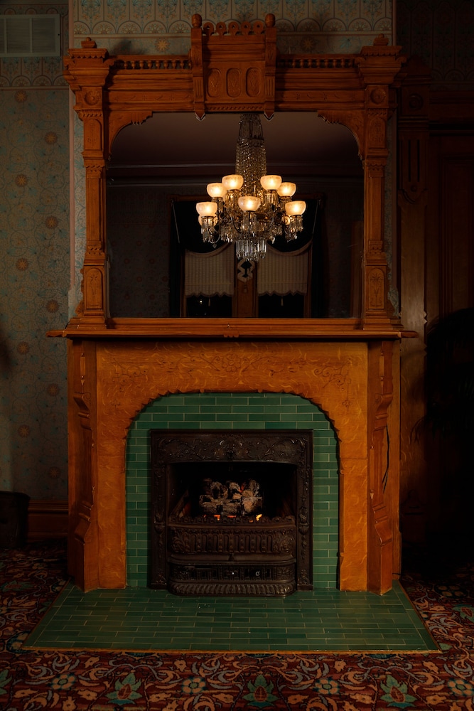 The Kalamazoo House Downtown Hotel & Suites