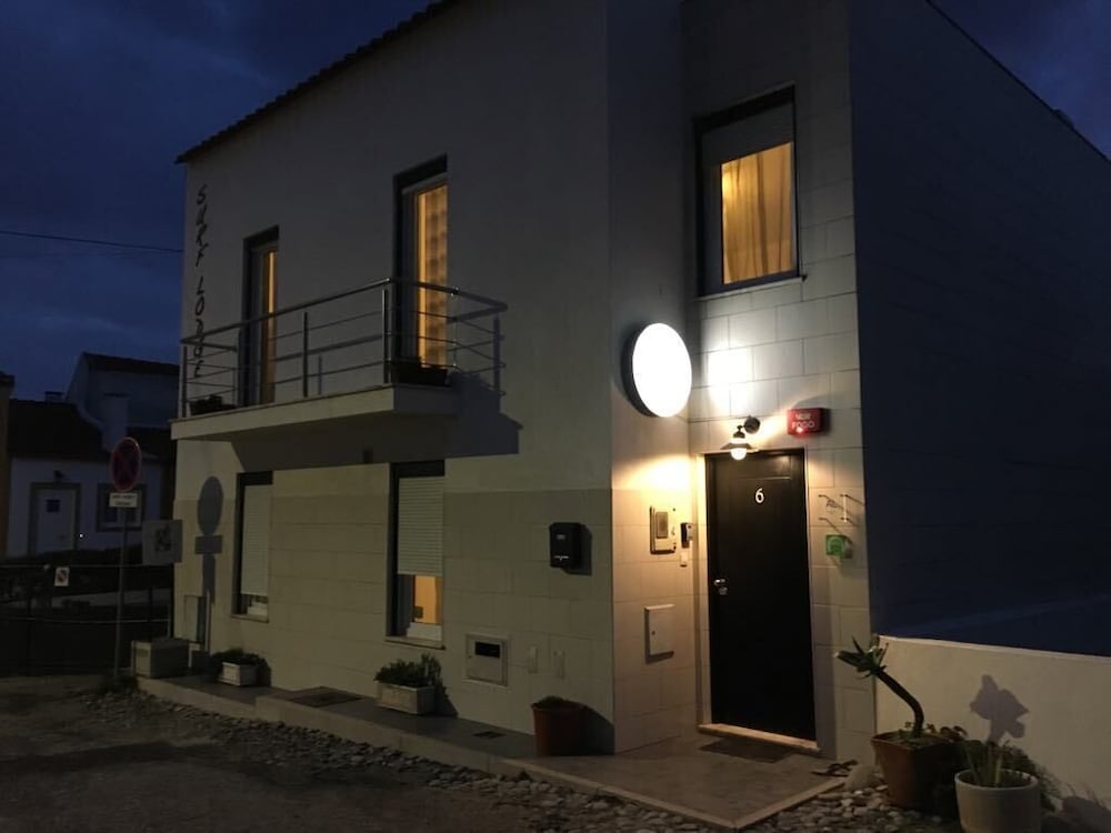 Peniche Surf Lodge - Hostel