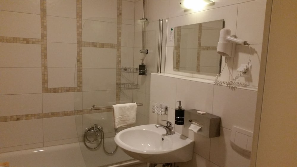 City Hotel Garni Ahlen - Property Image 4