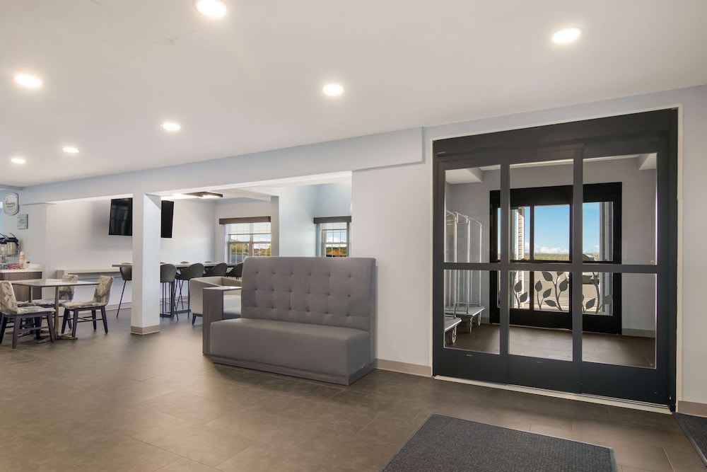 Spark by Hilton Clarion view 2