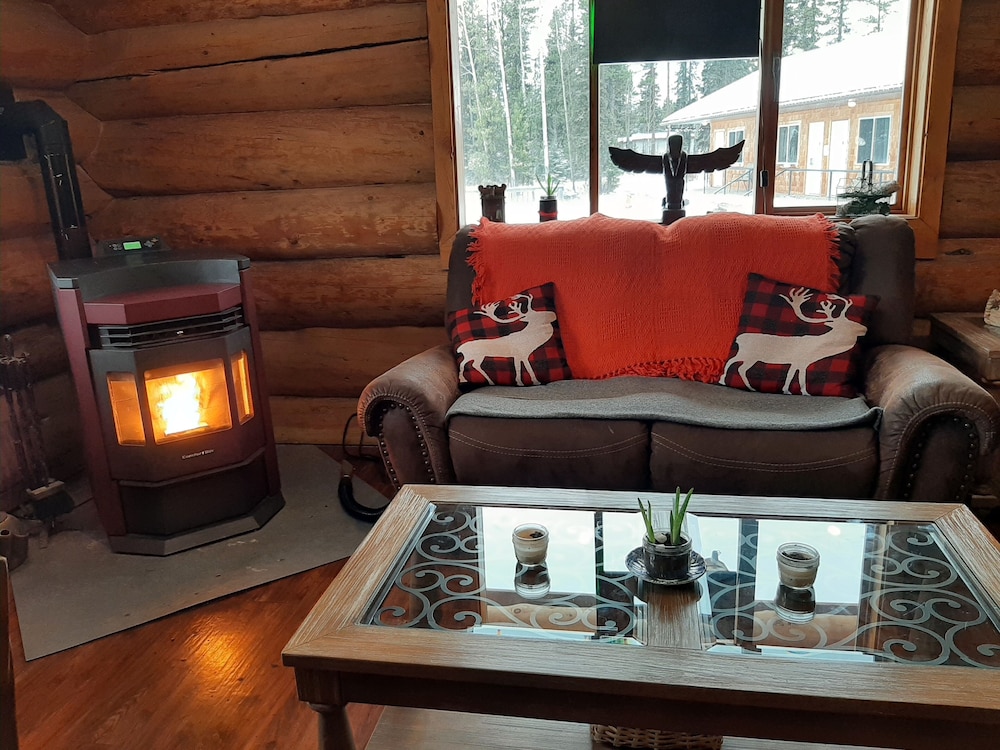Arctic Divide Lodge view 5