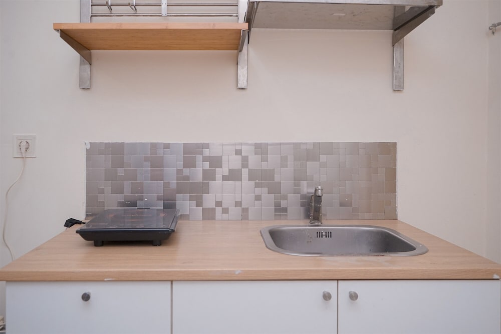 Good and Nice Studio Room at Poris 88 Apartment