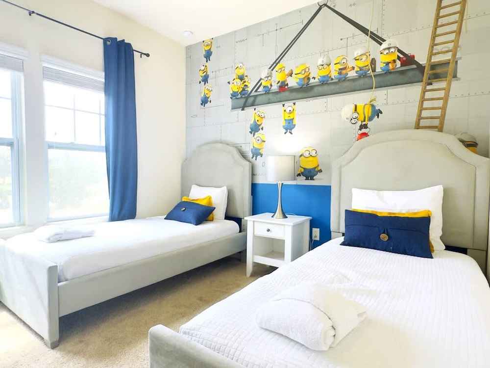 4Bd Minions Themed Home Near Disney Sleeps 10
