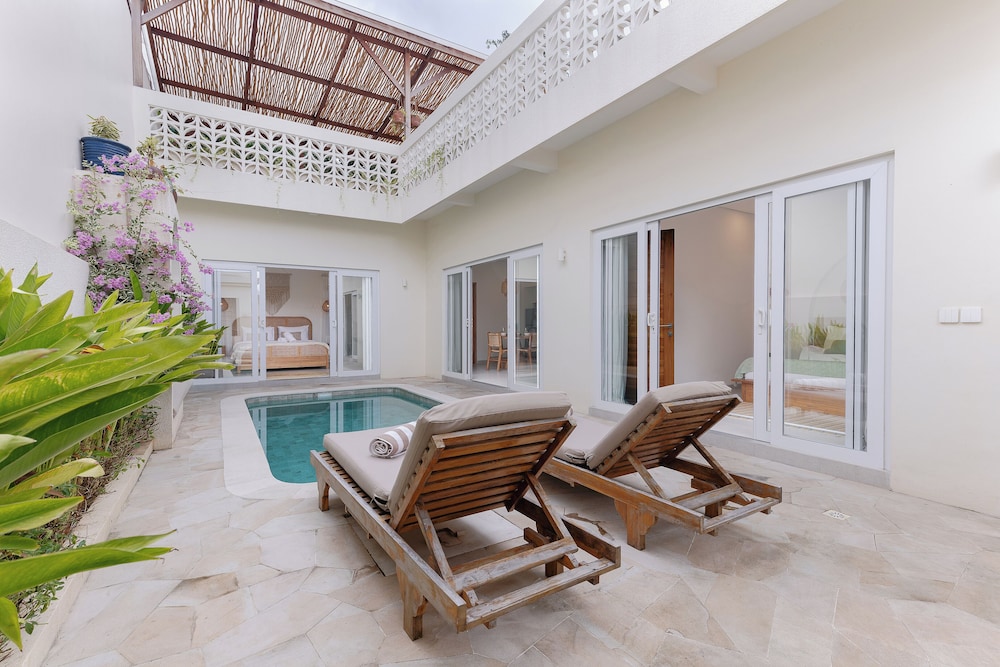 Mata Biru Villa by Betterplace