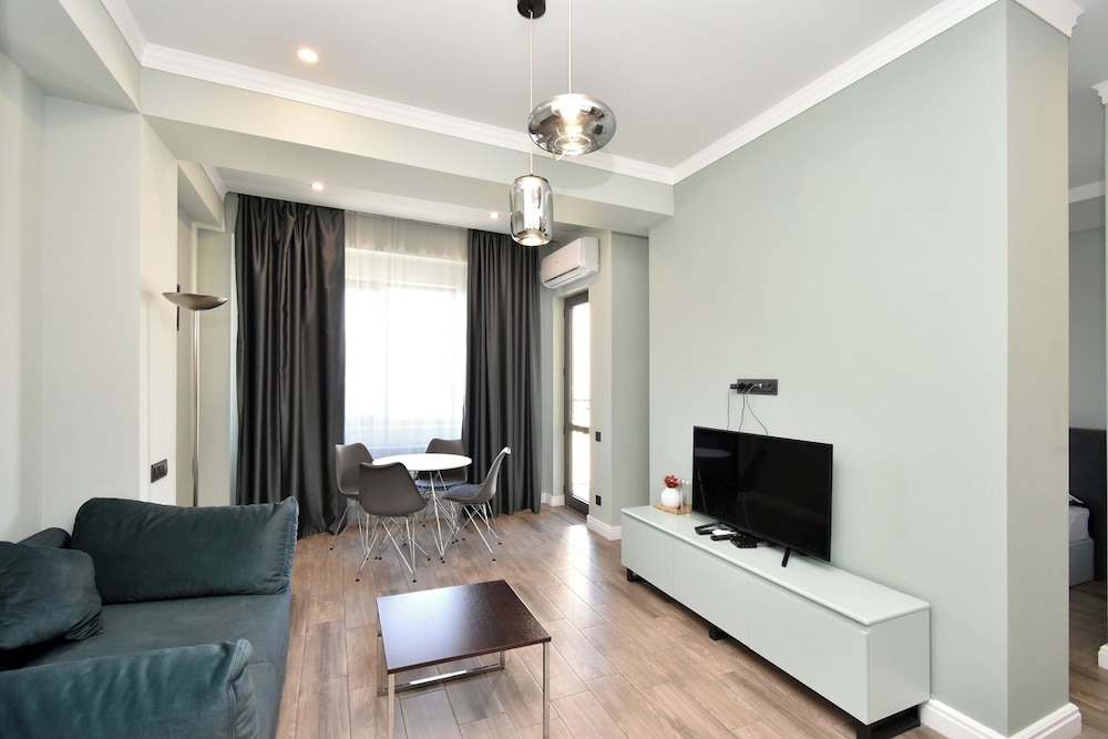 Apartment by Luxe Group AM2614