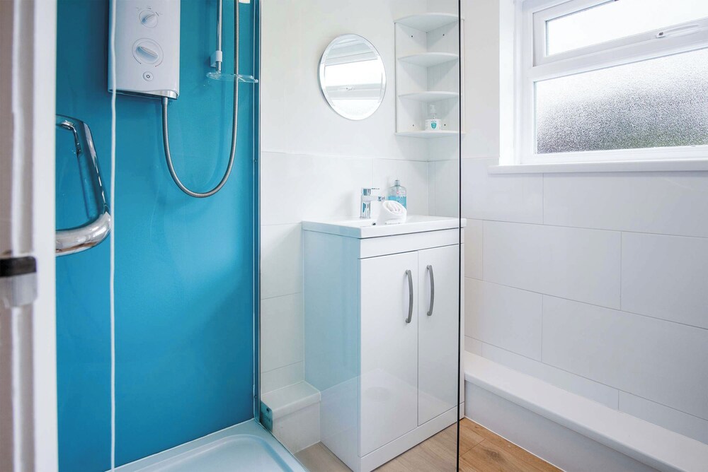 Bayview 61 - 2 Bedroom - Bayview Oxwich